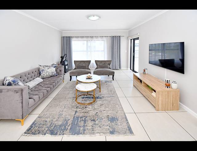 2 BEDROOM APARTMENT FOR SALE IN GREENSTONE HILL